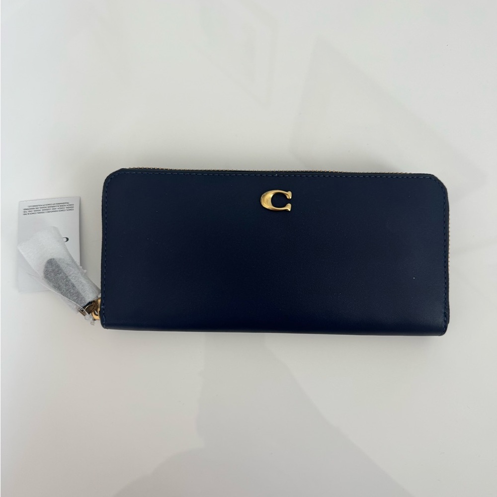 Coach Brand Blue Wallet Sleek Design Leather